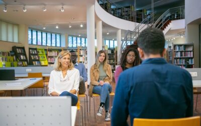 ¿Qué estrategias se deben aplicar en la educación para adultos?