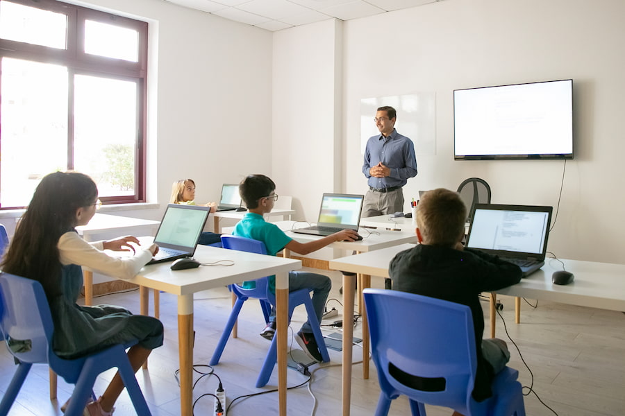 Tecnología y aprendizaje: influencia, ventajas y desafíos